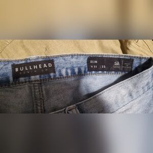 Bullhead Slim Blue Jeans with Faded Denim Look